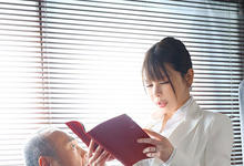 JUL-542 家里穷急需用钱!K罩杯人妻秘书激战秃头社长 狠狠敞开大腿“中出解禁”-沐风文化