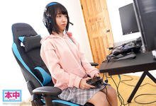 HMN-060 同时“五万人在线观看”神级直播主!萝莉妹子打电动打到床上狠被中出-沐风文化